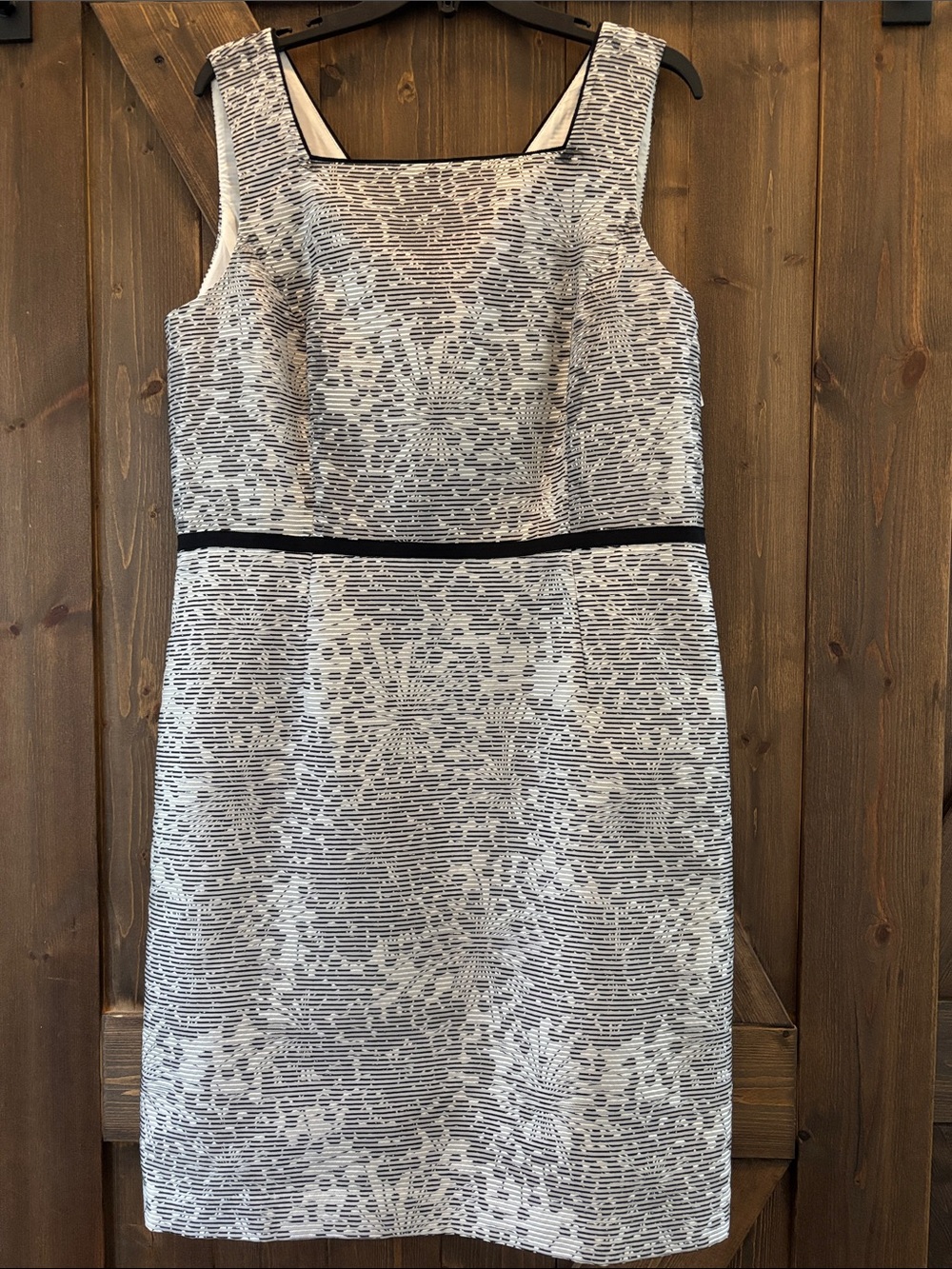 Ann Taylor White and Black Textured Floral Sheath Midi Dress